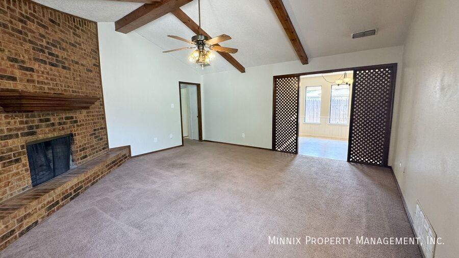 4427 75th Dr #B - Photo 3 of 26