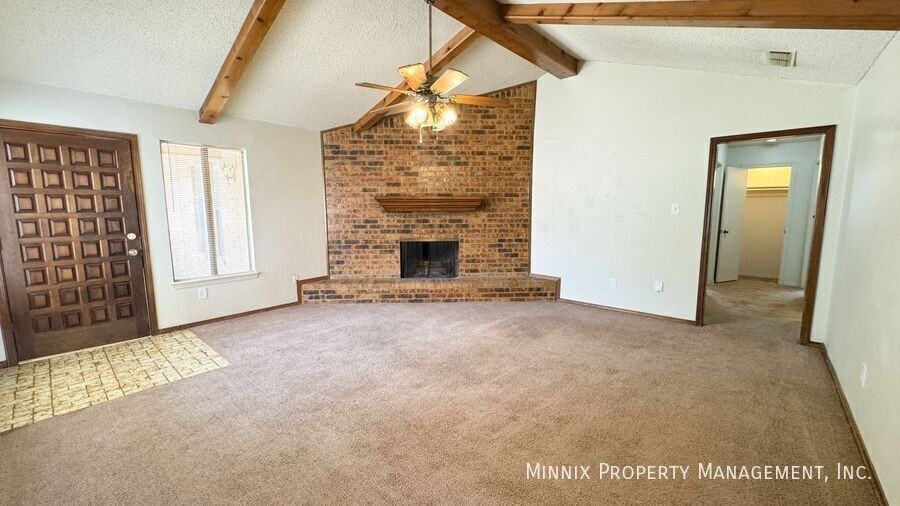 4427 75th Dr #B - Photo 5 of 26