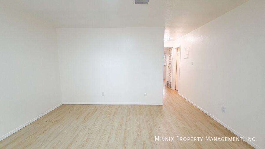 5005 Avenue W #7 - Photo 5 of 16