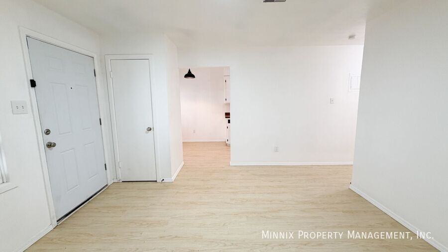 5005 Avenue W #12 - Photo 4 of 15