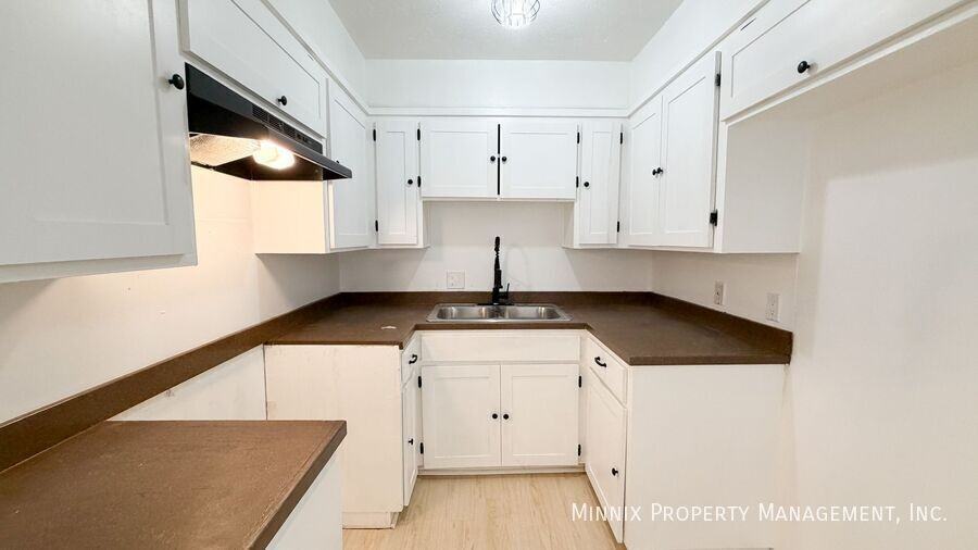 5005 Avenue W #12 - Photo 7 of 15