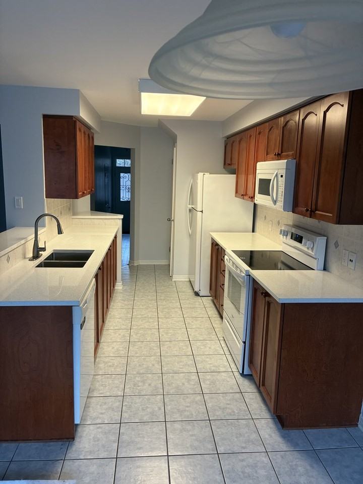 171 Gatespark Pvt - Photo 7 of 33