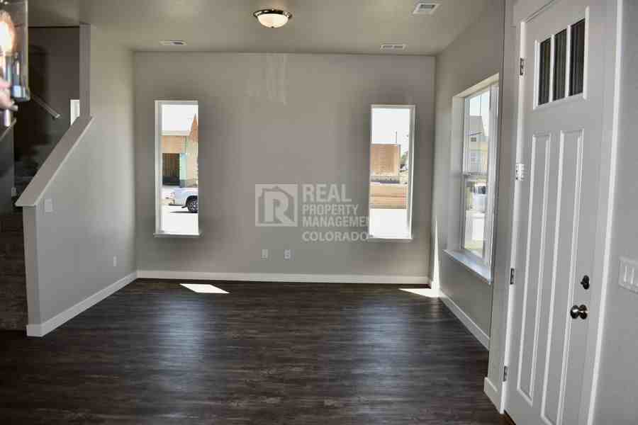 4104 S Park Dr - Photo 2 of 20