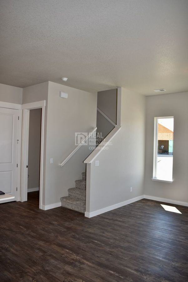 4104 S Park Dr - Photo 3 of 20