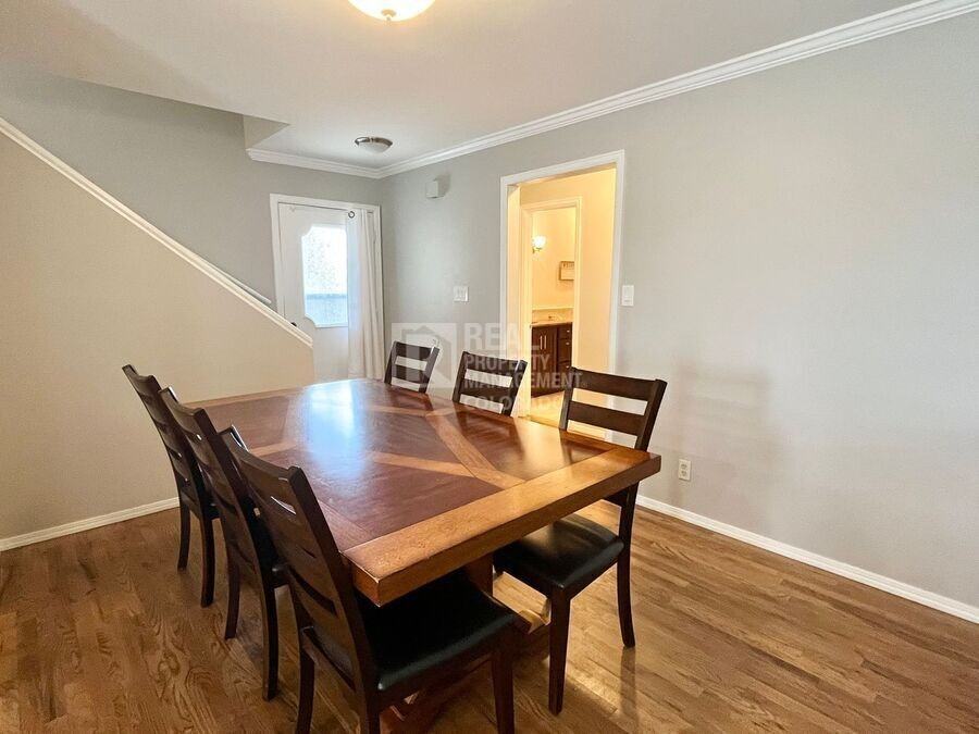 366 Cobblestone Dr - Photo 3 of 26