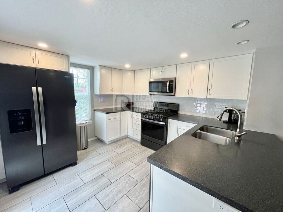 366 Cobblestone Dr - Photo 5 of 26