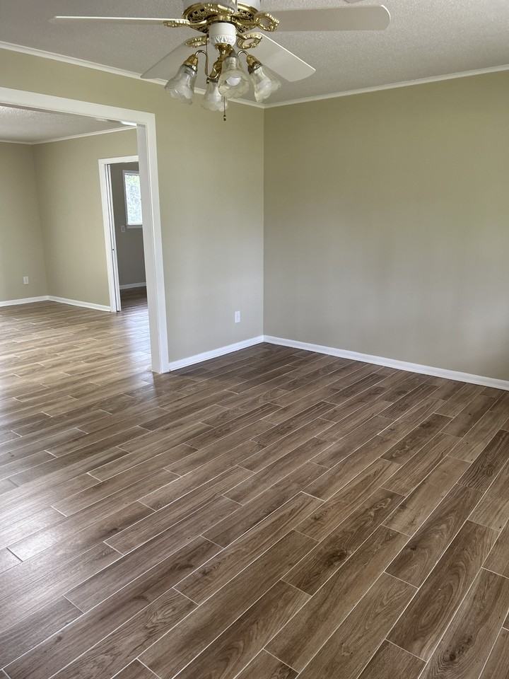 1801 Roosevelt Dr #1 - Photo 3 of 13