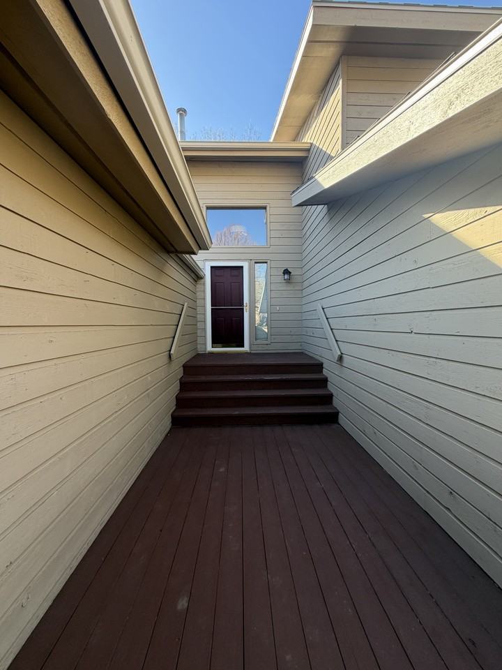 3346 Racquet Dr #1 - Photo 2 of 18