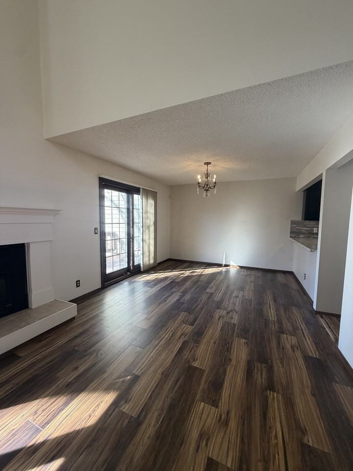 3346 Racquet Dr #1 - Photo 5 of 18