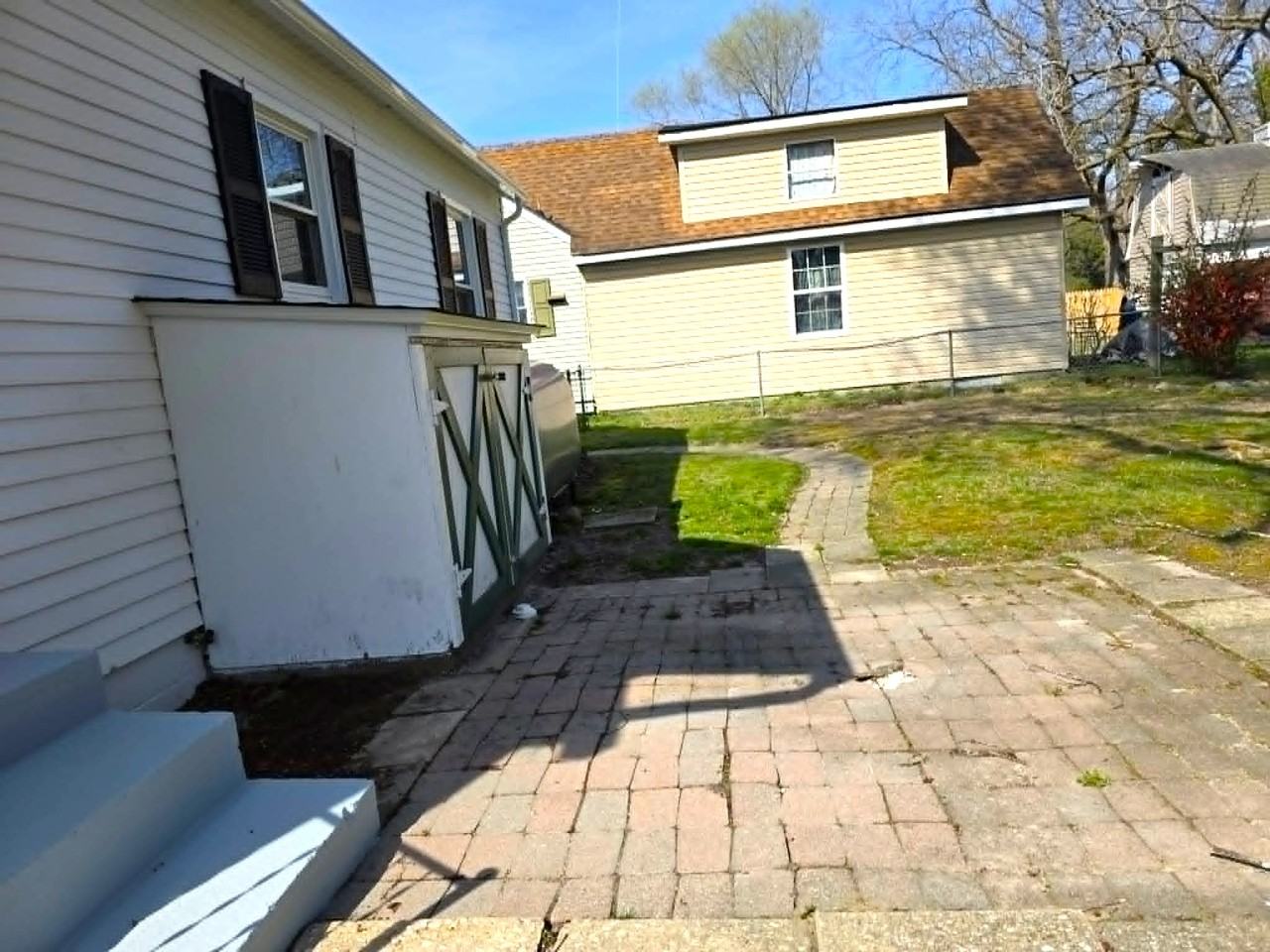 1017 Tyler Ave #1 - Photo 7 of 23