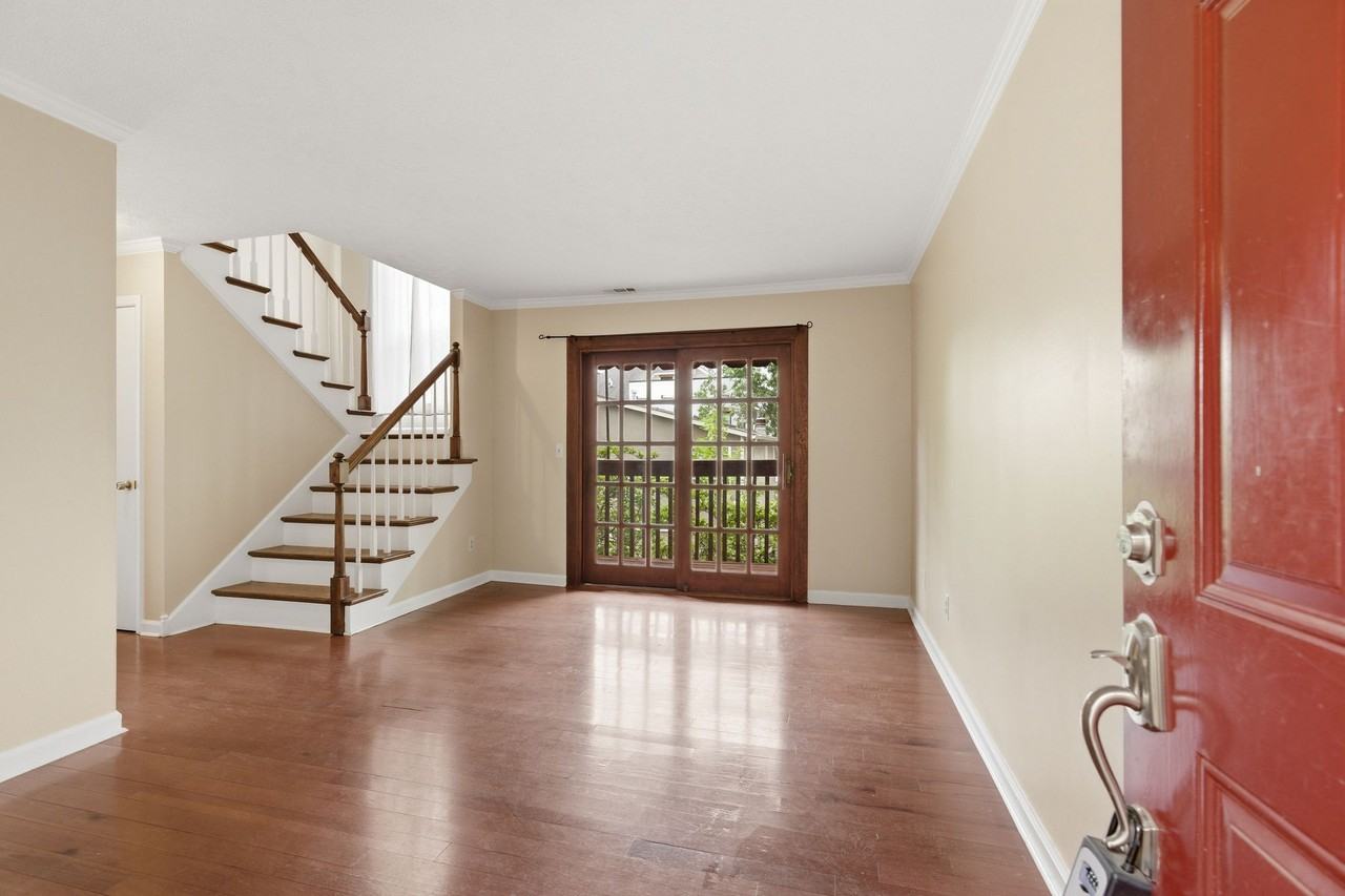 515 Chesterfield Ave #F - Photo 4 of 24