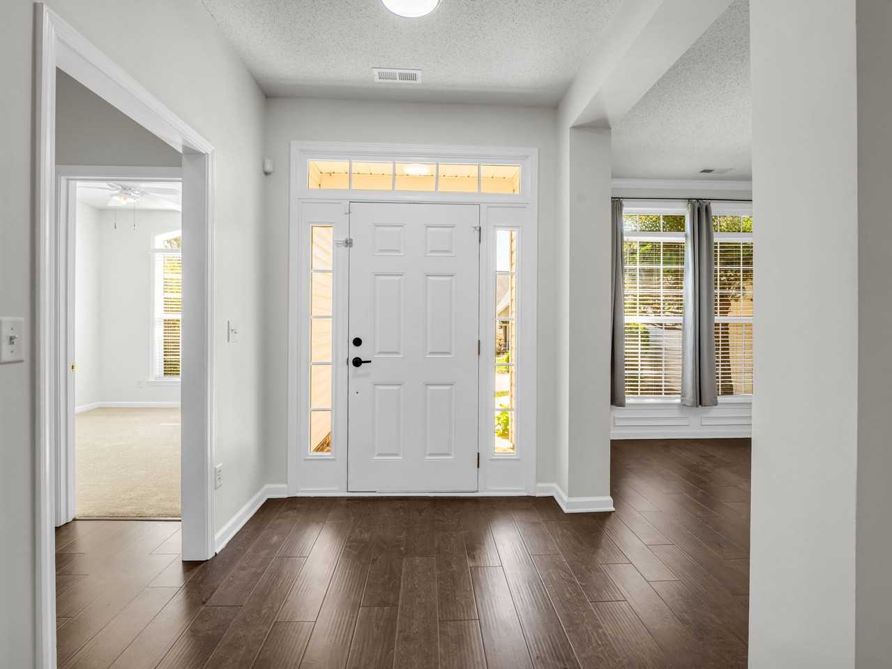 46 Summer Meadow Rd #1 - Photo 3 of 32