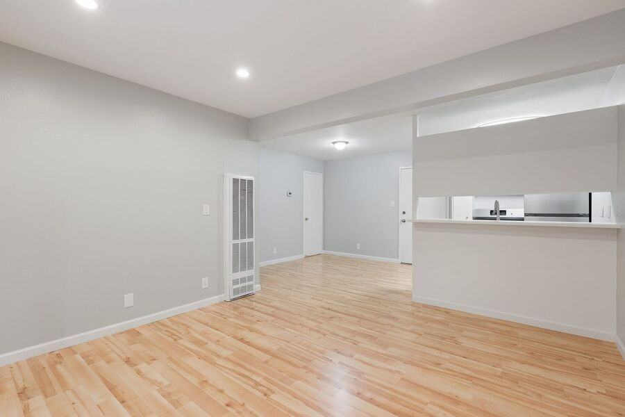 450 Alcatraz Ave #02 - Photo 3 of 20