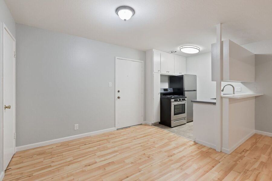 450 Alcatraz Ave #02 - Photo 5 of 20