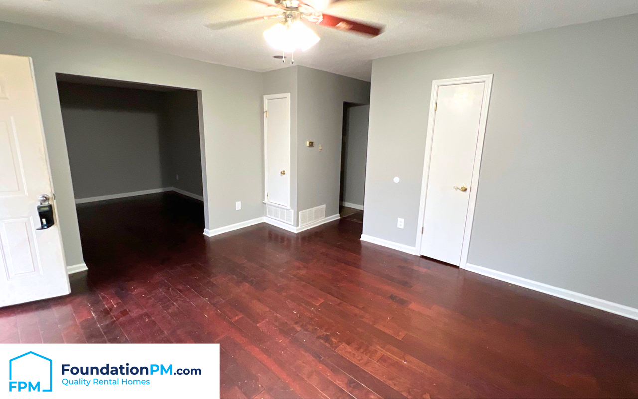 1375 Adelaide St #1 - Photo 6 of 11