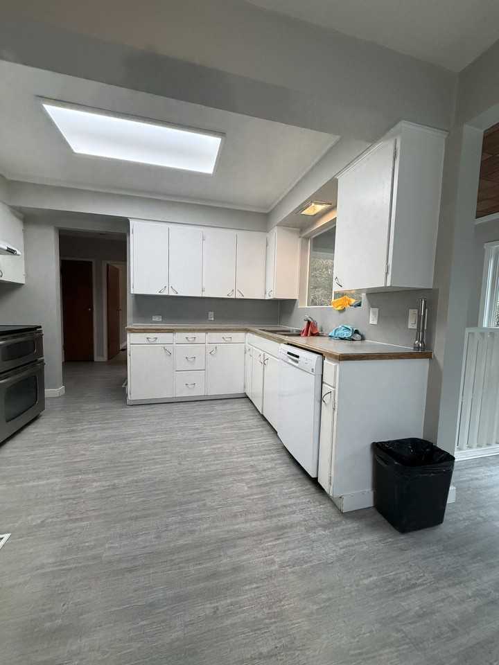 10586 127 St #LUO - Photo 2 of 25