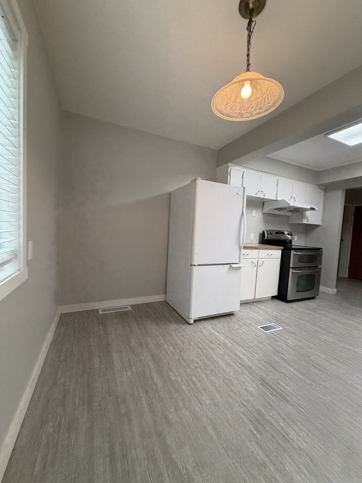 10586 127 St #LUO - Photo 3 of 25