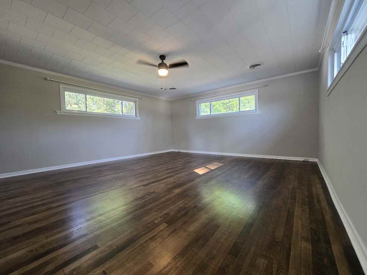 328 W Liberty St #1 - Photo 3 of 20