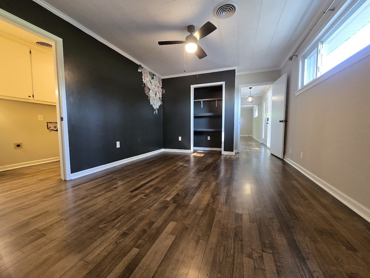 328 W Liberty St #1 - Photo 4 of 20