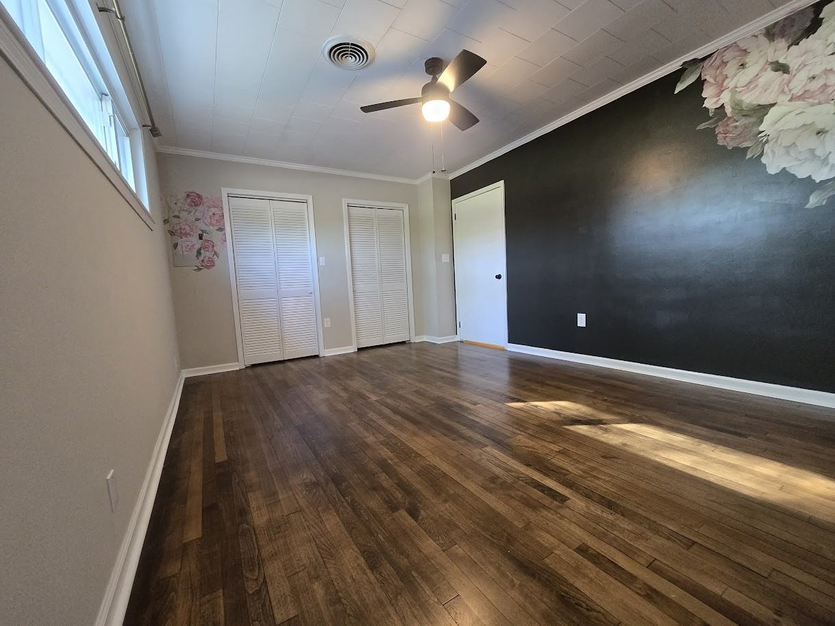 328 W Liberty St #1 - Photo 5 of 20