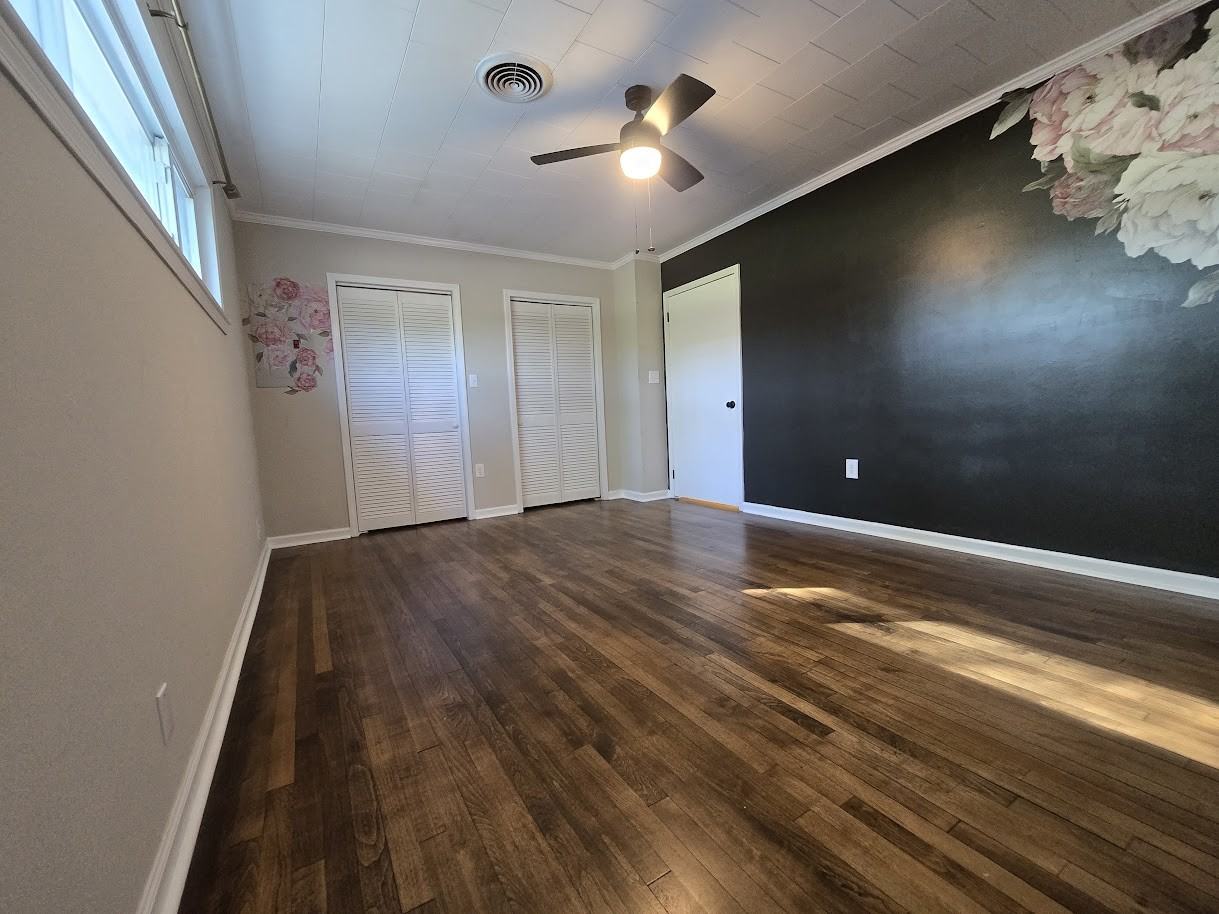 328 W Liberty St #1 - Photo 6 of 20