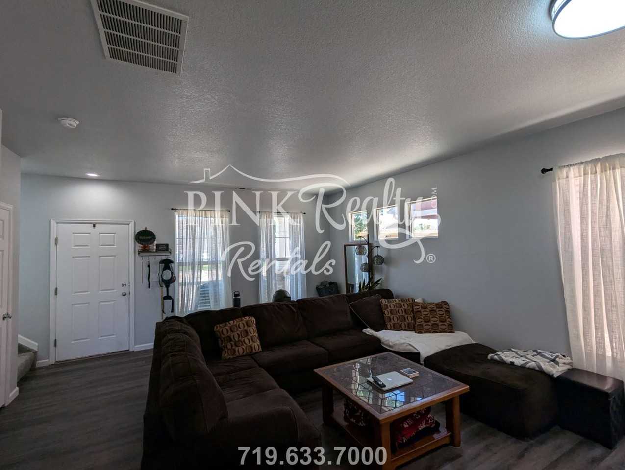 2653 Shannara Grv - Photo 5 of 24