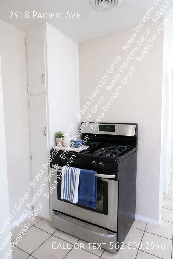 2918 Pacific Ave - Photo 3 of 8