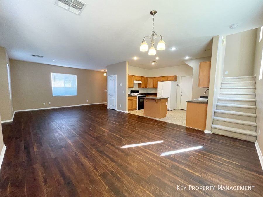 10519 Allegrini Dr - Photo 6 of 33