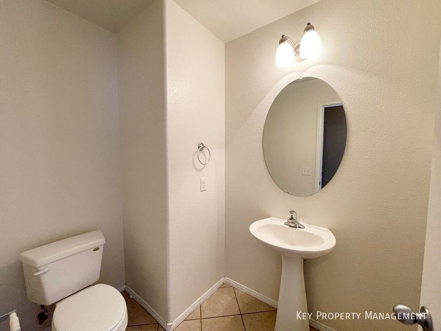 10519 Allegrini Dr - Photo 7 of 33