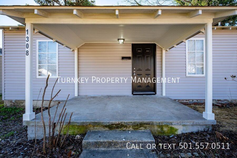 1308 W 21st St - Photo 2 of 17