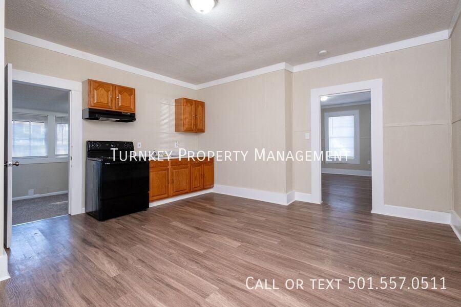 1308 W 21st St - Photo 4 of 17