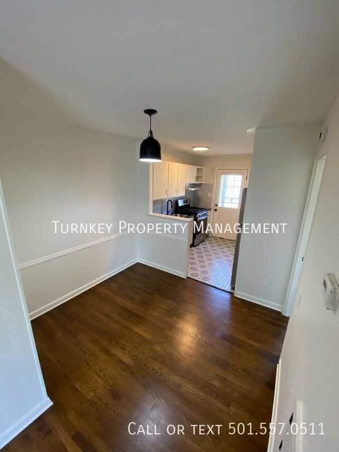 623 Sherman St - Photo 6 of 9
