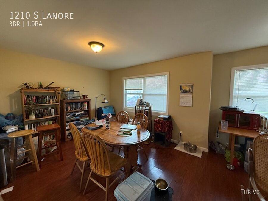 1210 Lanore Dr - Photo 4 of 8