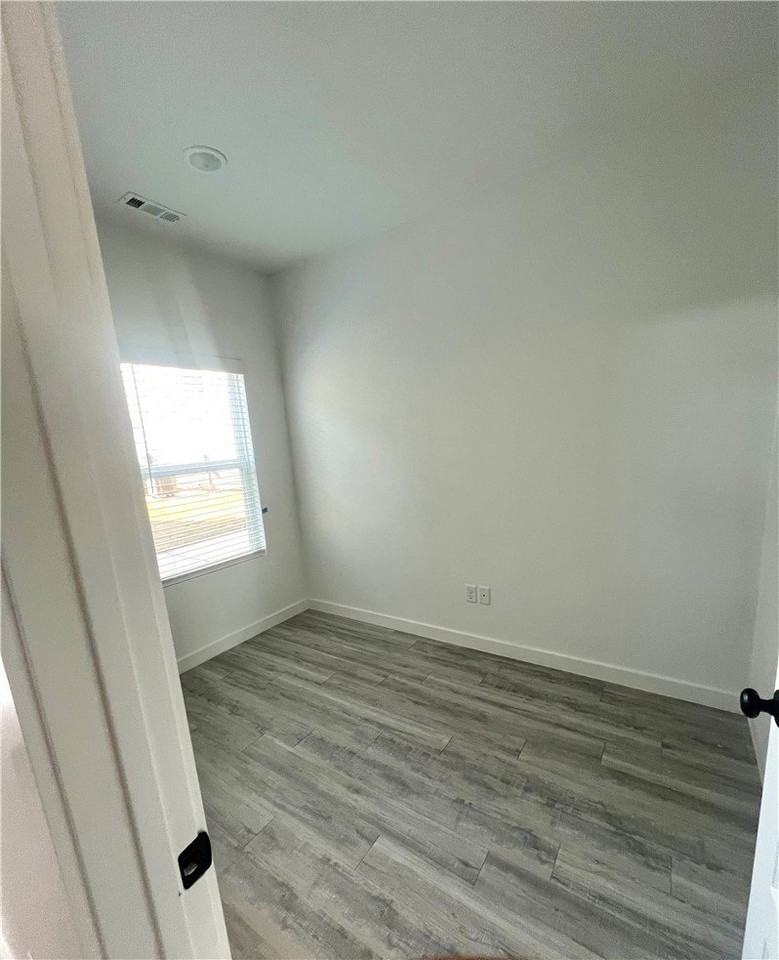 821 Massachusetts Ave - Photo 7 of 15