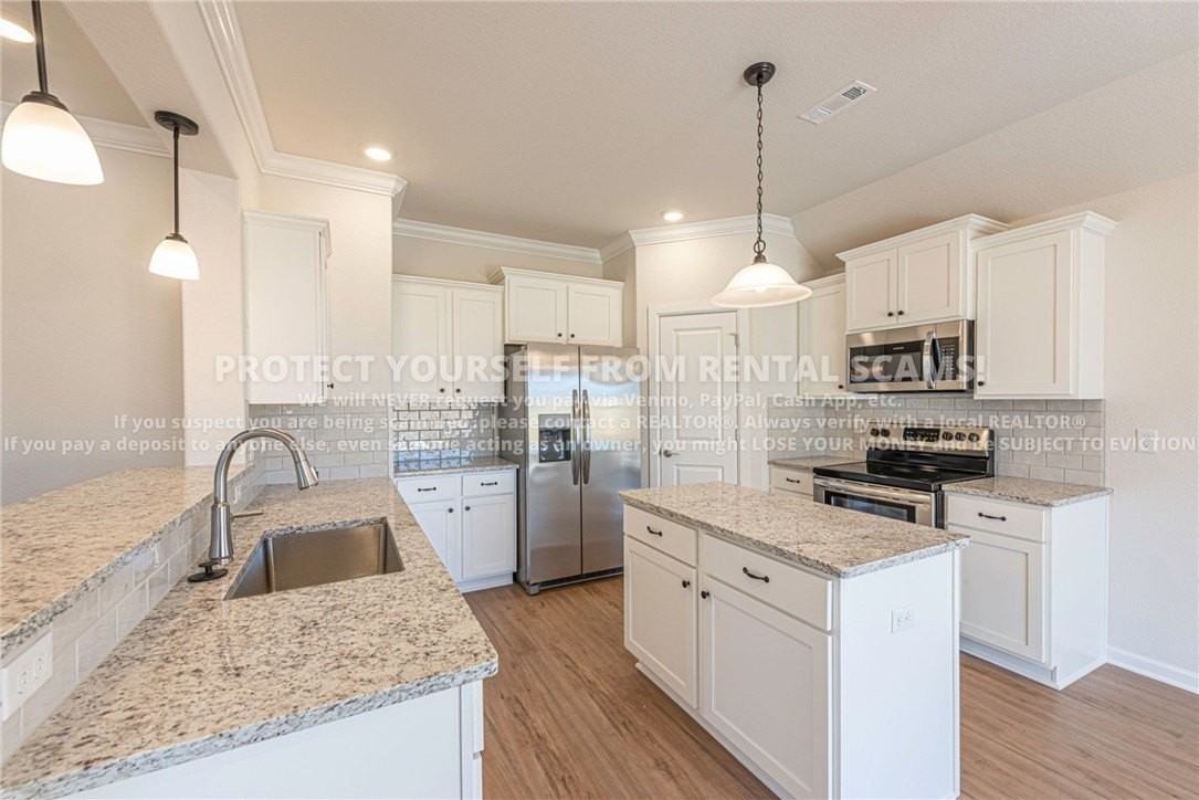 411 Coconut Ln - Photo 7 of 18