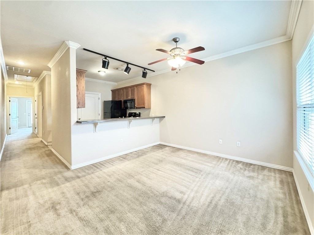 2131 N Crossover Rd #203 - Photo 4 of 15