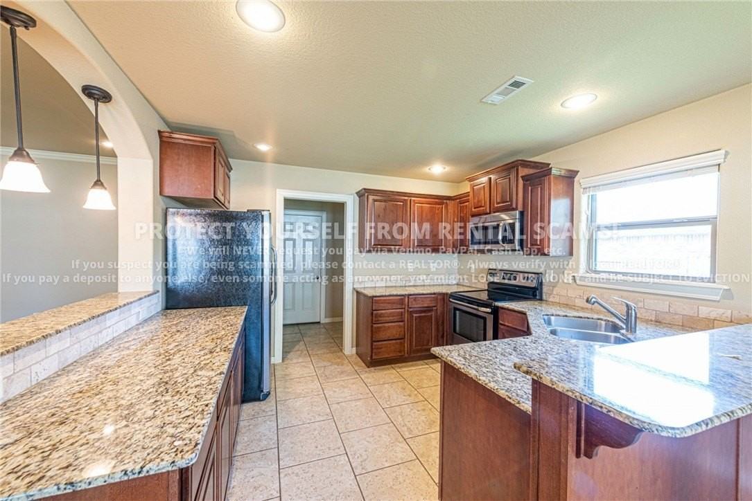 2609 N Brush Creek Dr - Photo 6 of 14