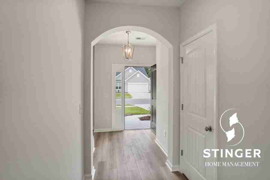 103 Grange Ln - Photo 4 of 44