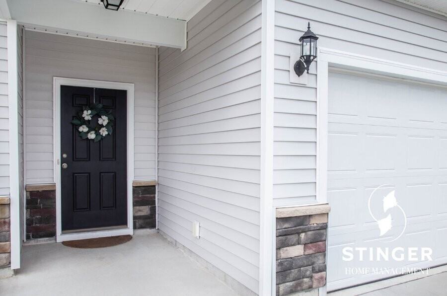 24 Chauga St - Photo 2 of 37