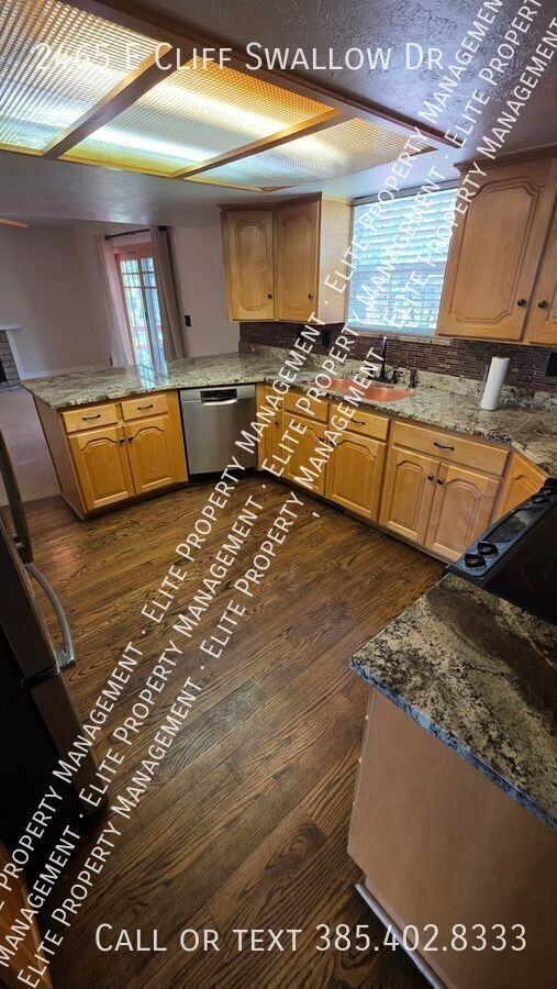 2465 E Cliff Swallow Dr - Photo 6 of 28