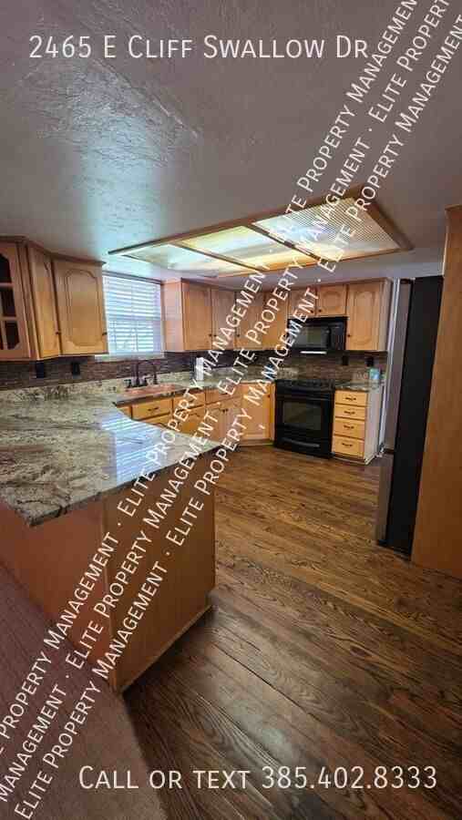 2465 E Cliff Swallow Dr - Photo 7 of 28