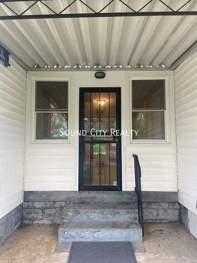 265 Sunrise Ave - Photo 4 of 39