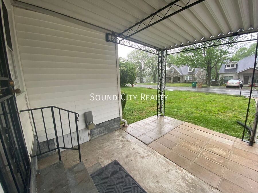 265 Sunrise Ave - Photo 6 of 39