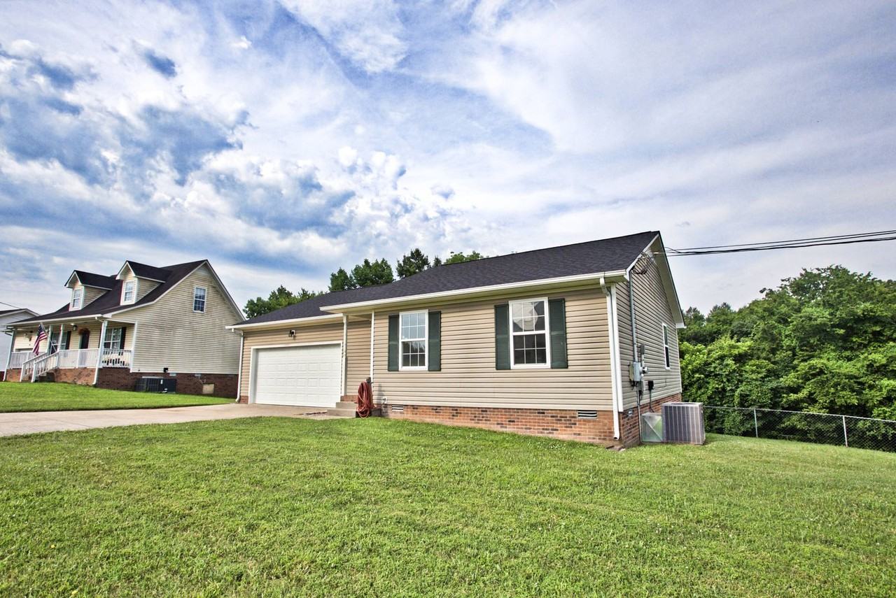 238 Audrea Ln - Photo 3 of 22