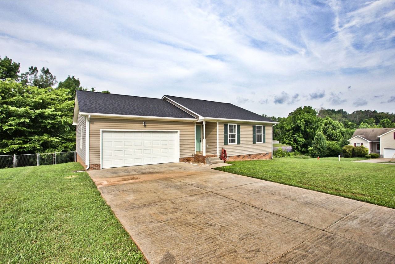 238 Audrea Ln - Photo 4 of 22