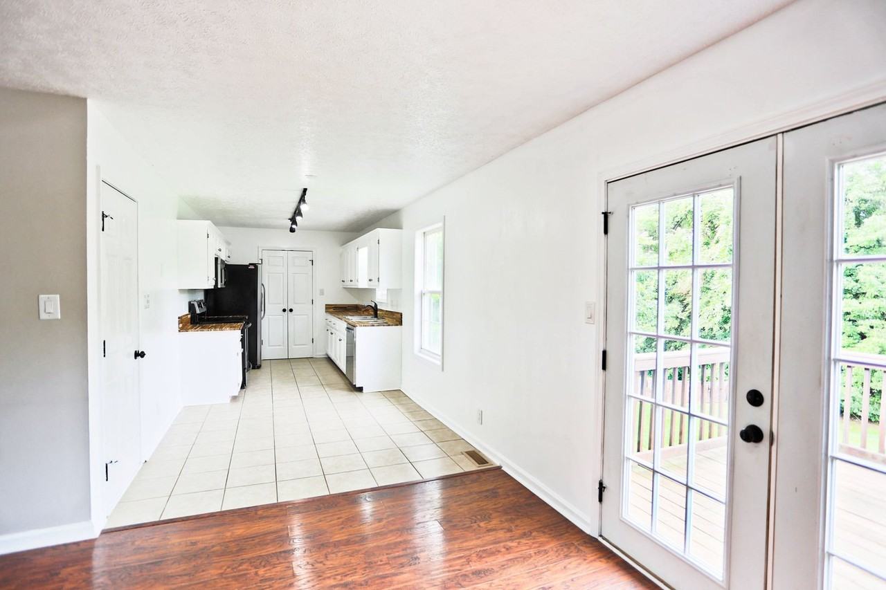 238 Audrea Ln - Photo 7 of 22