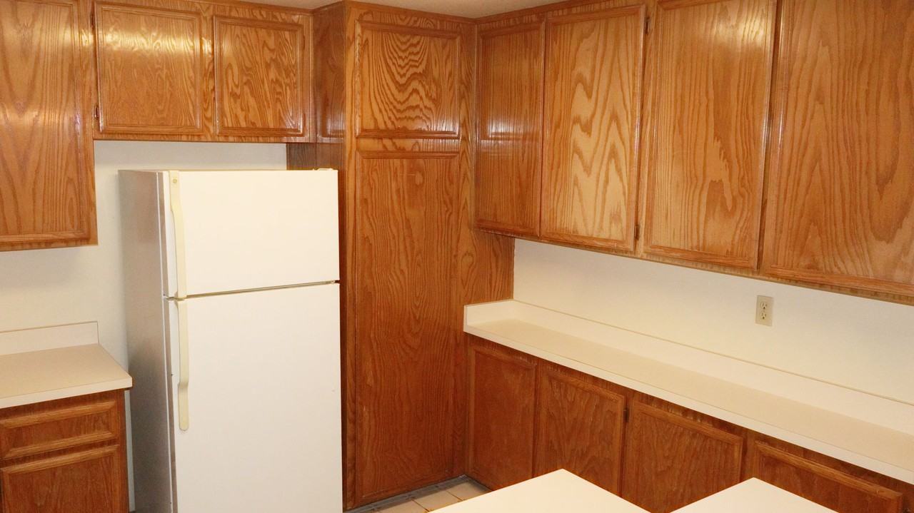 310 Windjammer Cir - Photo 3 of 32