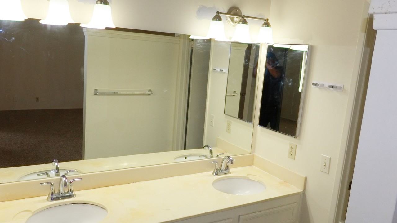 310 Windjammer Cir - Photo 7 of 32