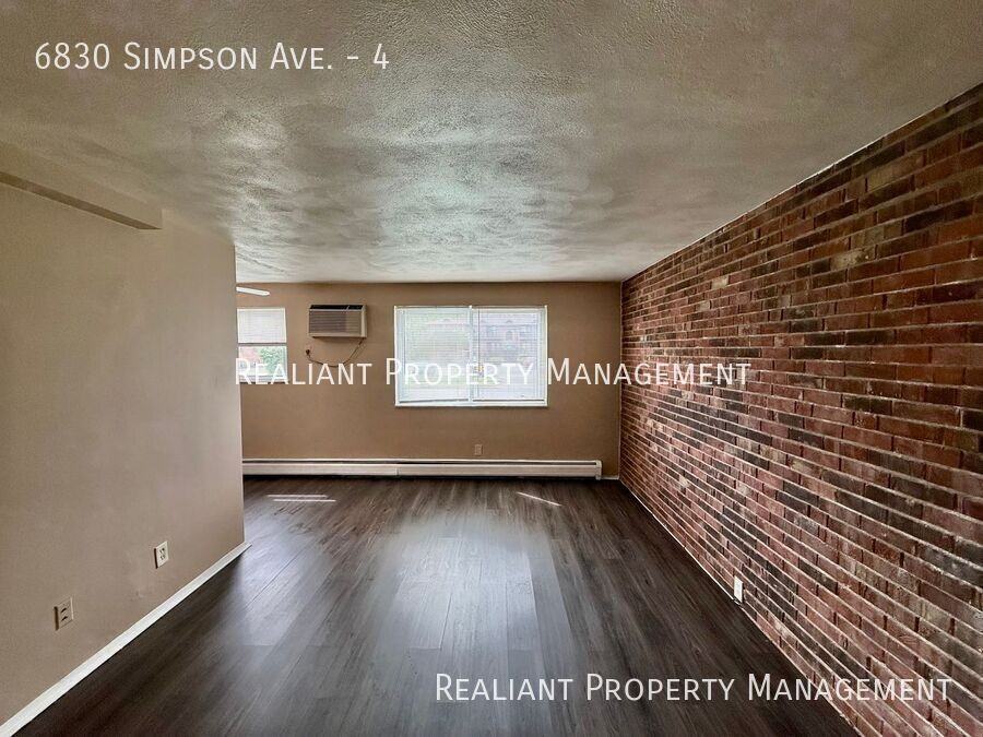 6830 Simpson Ave #4
