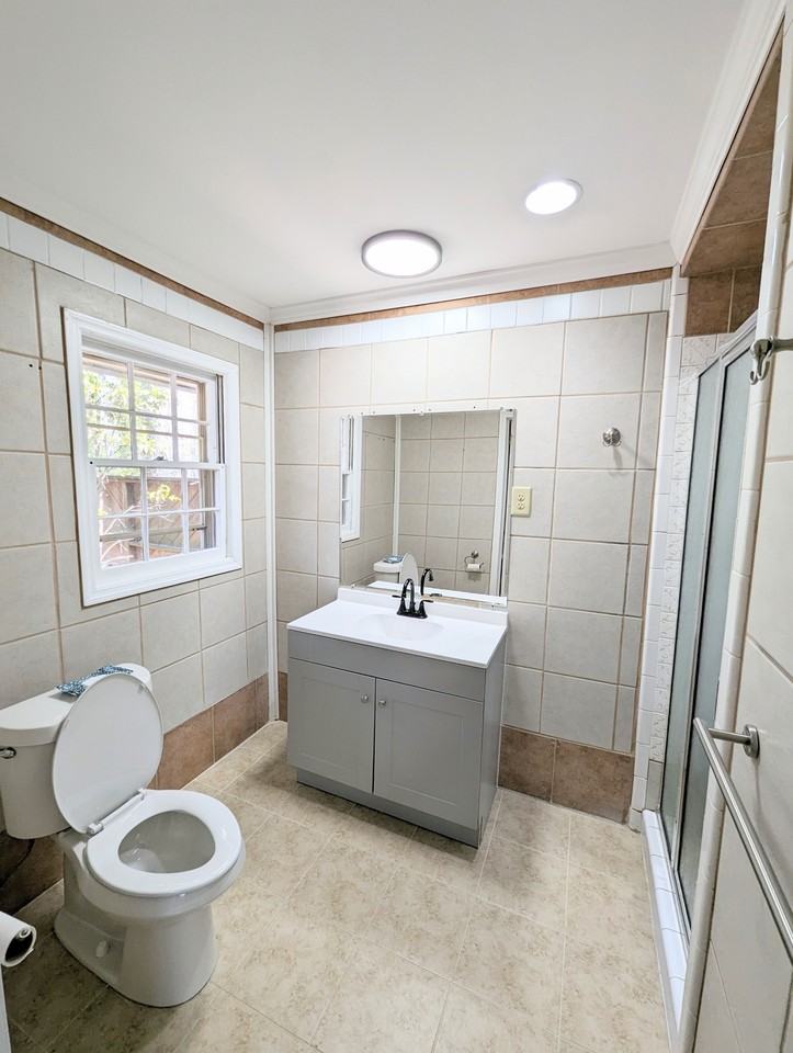 388 Tall Oaks Dr #1 - Photo 7 of 23